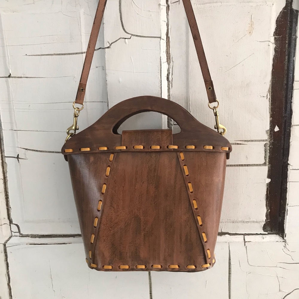 Vintage leather hand tooled purse - Picture 5 of 7